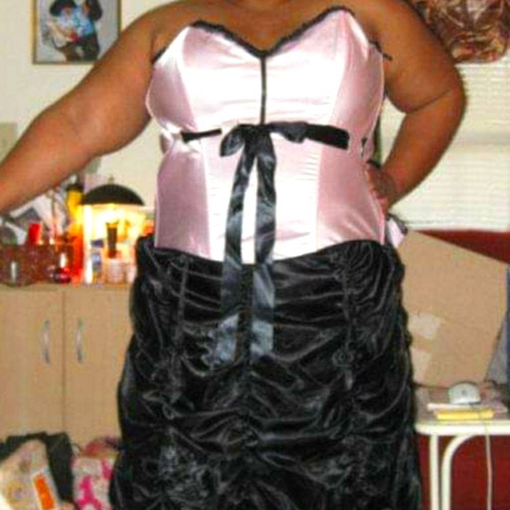 PRETTY PINK Plus Size Corset